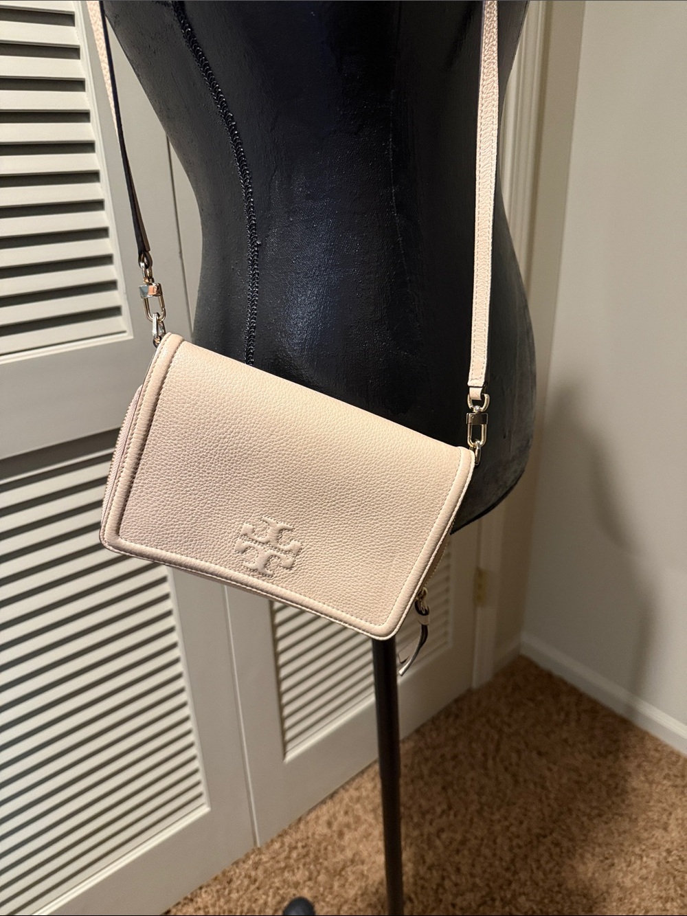 Tory Burch Pebbled Leather Crossbody in Pale Pink-Beige